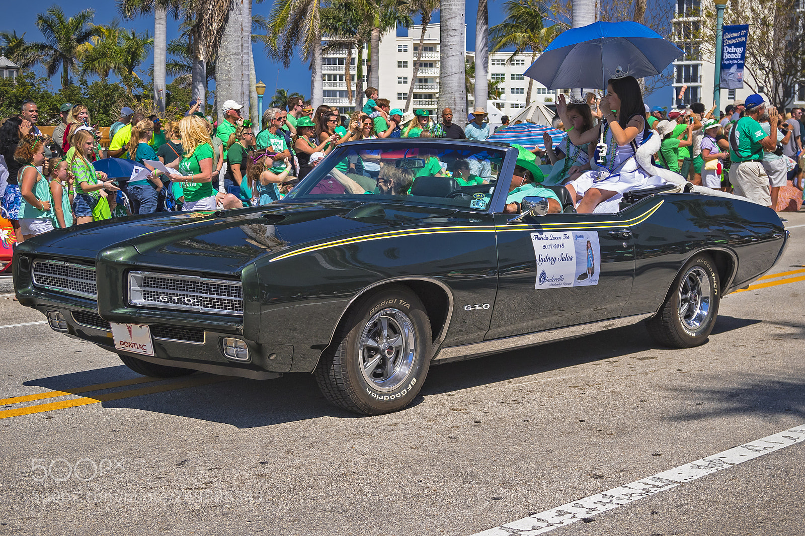 Canon EOS 7D Mark II sample photo. St. patrick day parade photography