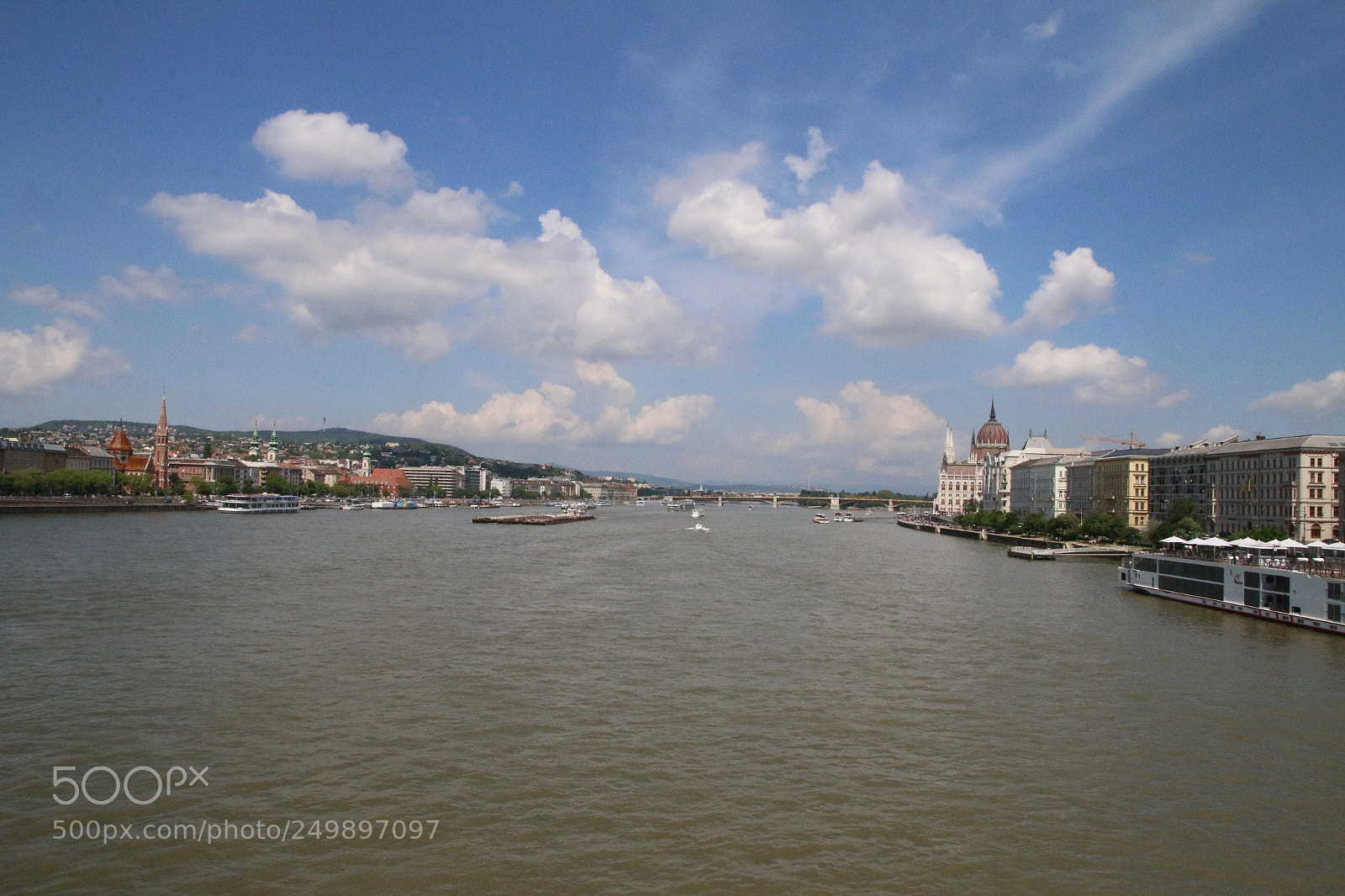 Canon EOS 70D sample photo. !img photography