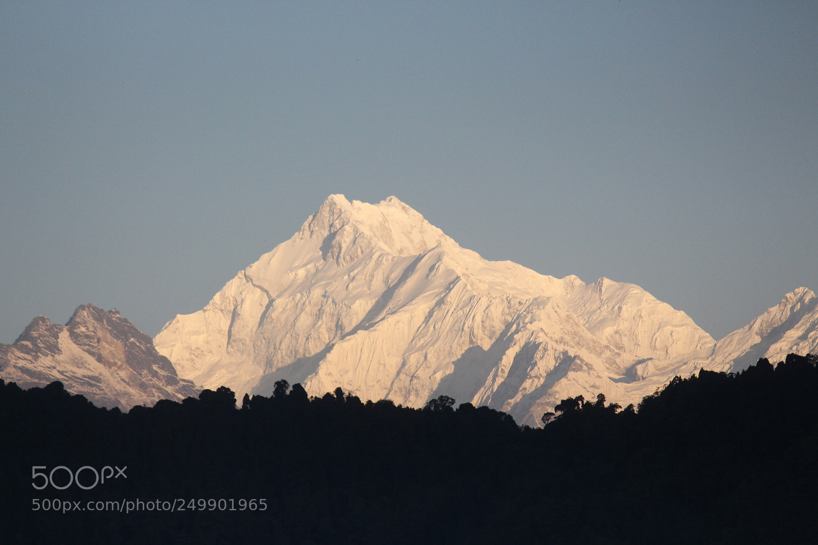 Canon EF-S 55-250mm F4-5.6 IS II sample photo. Kanchanjunga...white beauty... photography