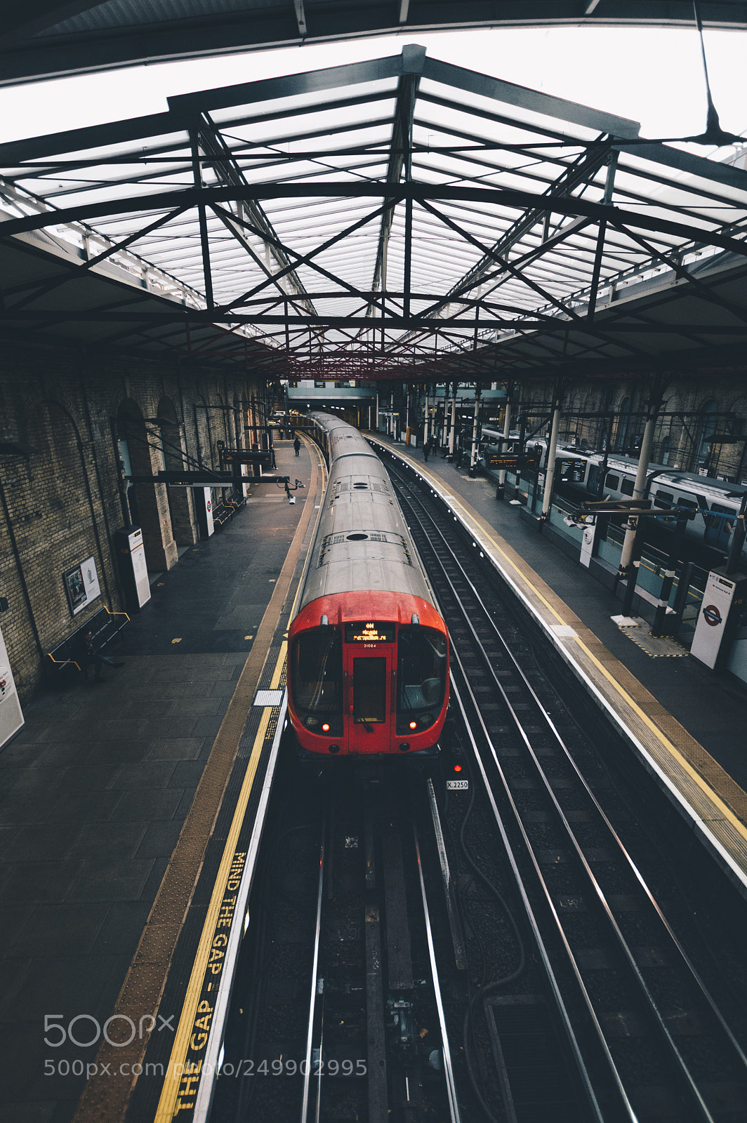 Nikon D3200 sample photo. Farringdon station photography