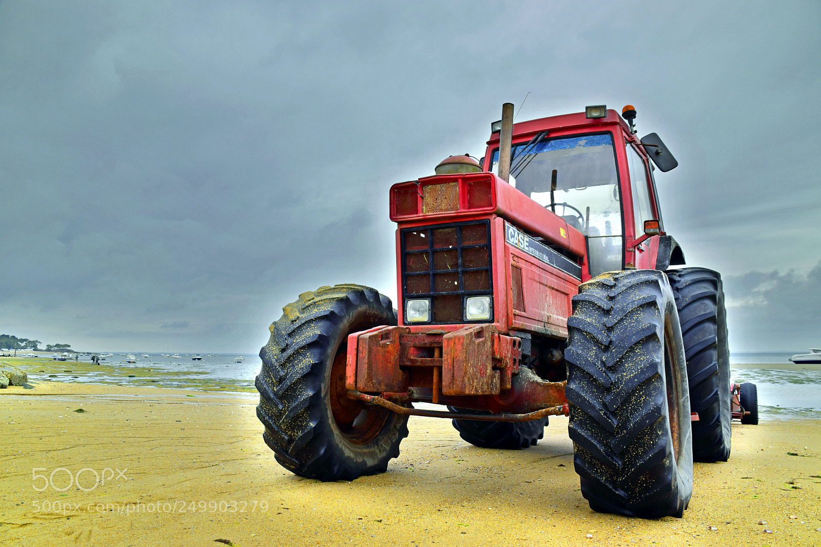 Nikon D5300 sample photo. Tracteur de la mer photography