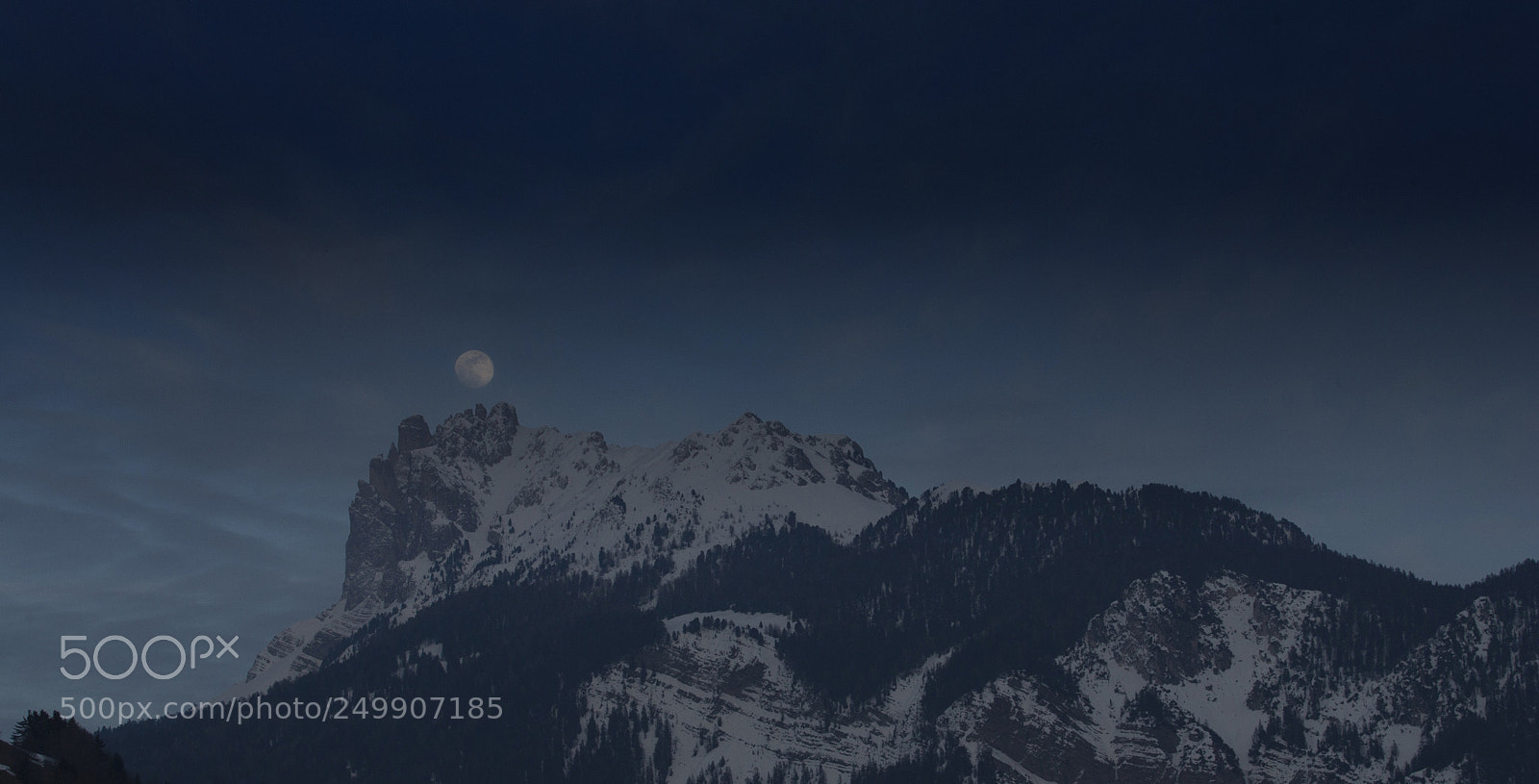 Canon EOS-1D Mark II sample photo. Moonrise in funes photography