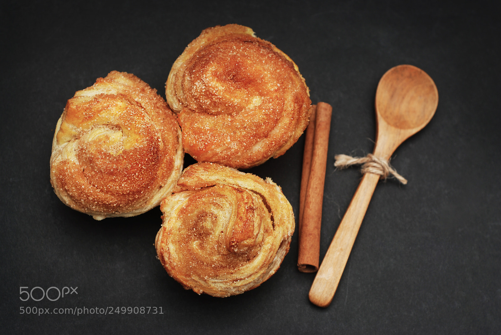 Nikon D80 sample photo. Cinnamon rolls on the photography