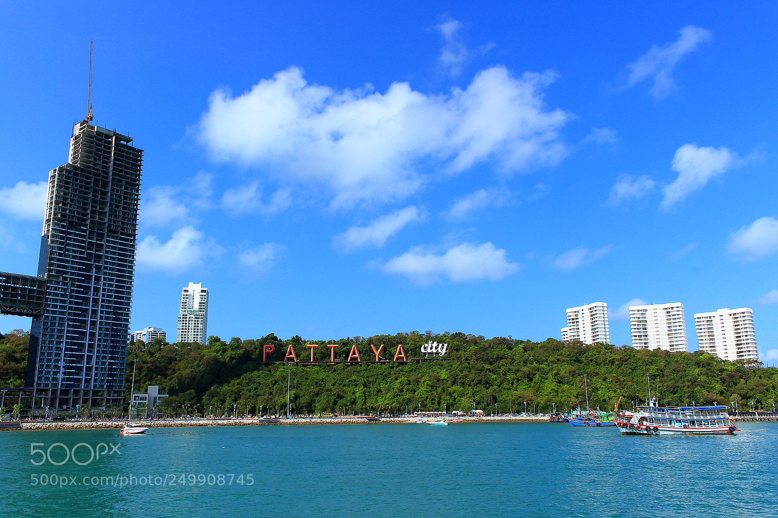 Canon EOS 100D (EOS Rebel SL1 / EOS Kiss X7) sample photo. Pattaya city, thailand photography