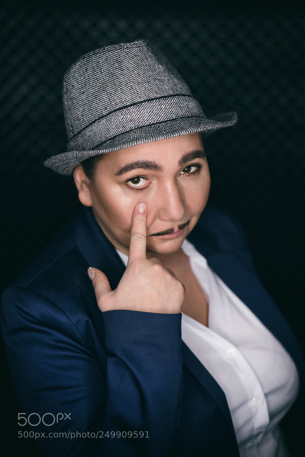 Sony a7R II sample photo. Caroxee esgehtweiter lp booklet photography
