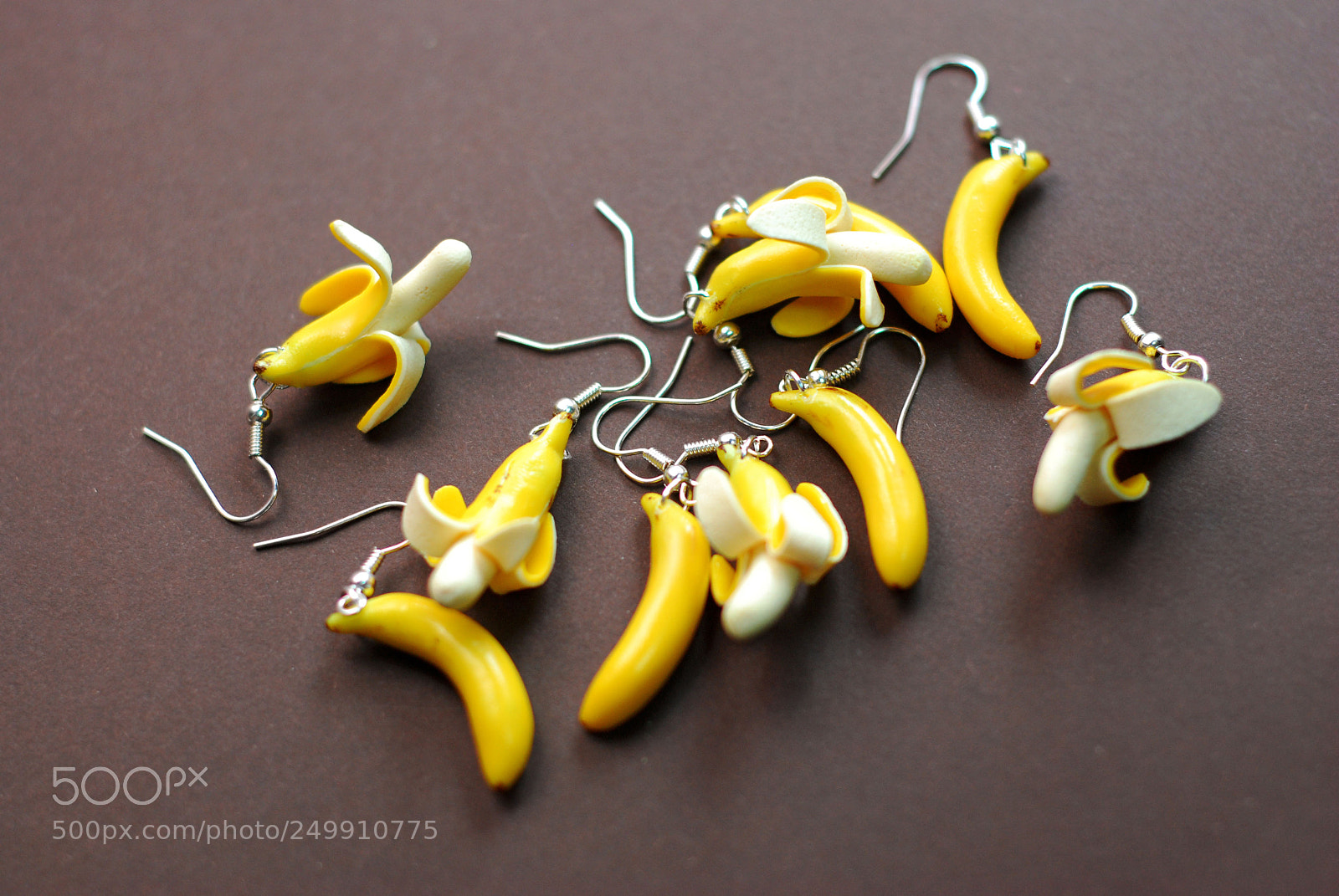 Nikon D80 sample photo. Polymer clay bannana earrings photography