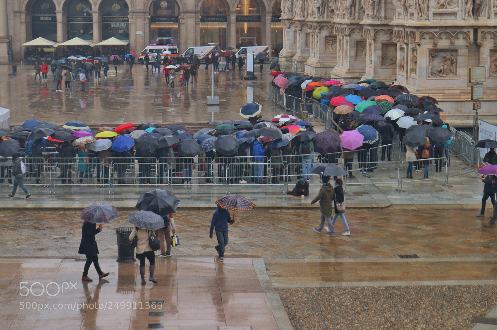 Canon EOS 80D sample photo. Sea of umbrellas photography