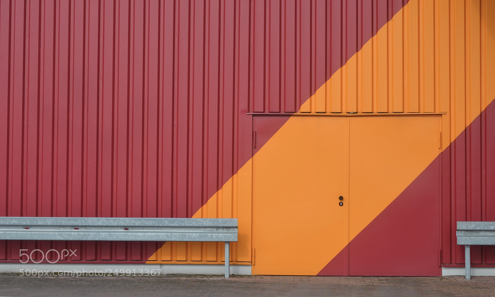Nikon D7000 sample photo. The orange stripe  photography