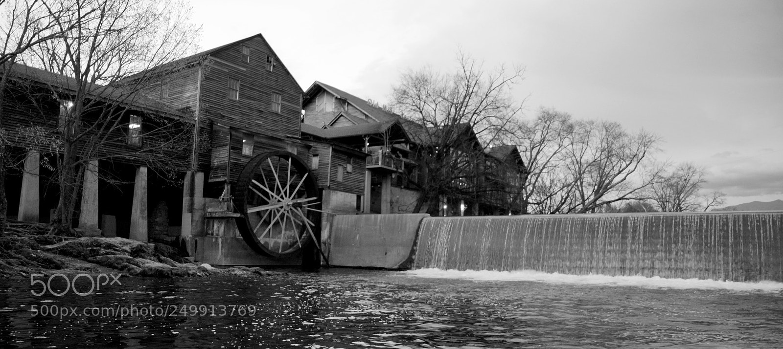 Sony SLT-A77 sample photo. Old mill photography
