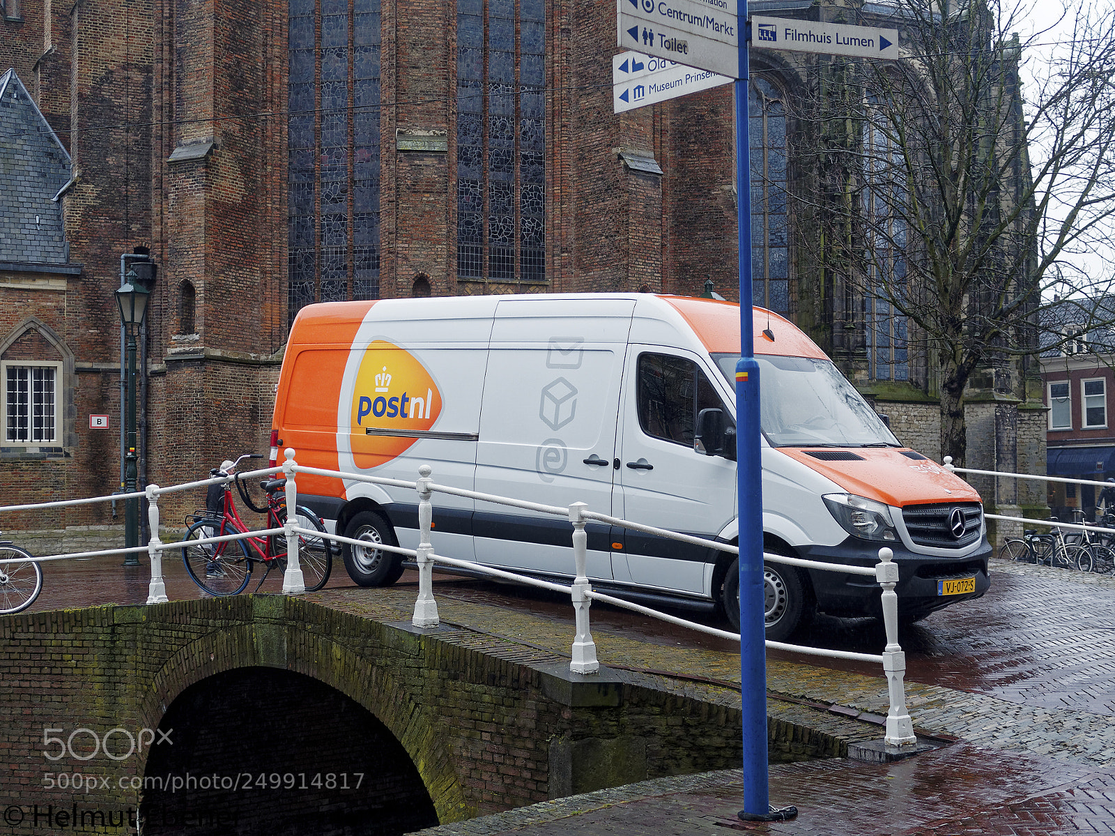 Olympus OM-D E-M5 sample photo. Delft nl, die post photography