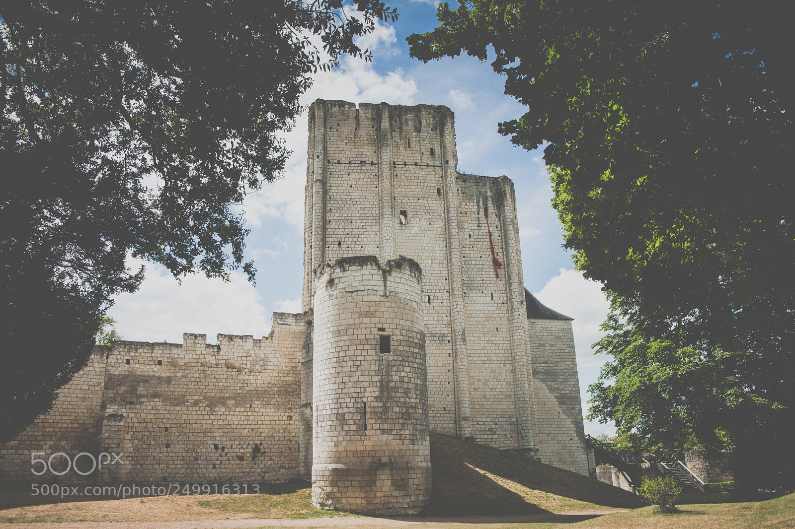 Sony Alpha DSLR-A900 sample photo. Castle and donjon of photography