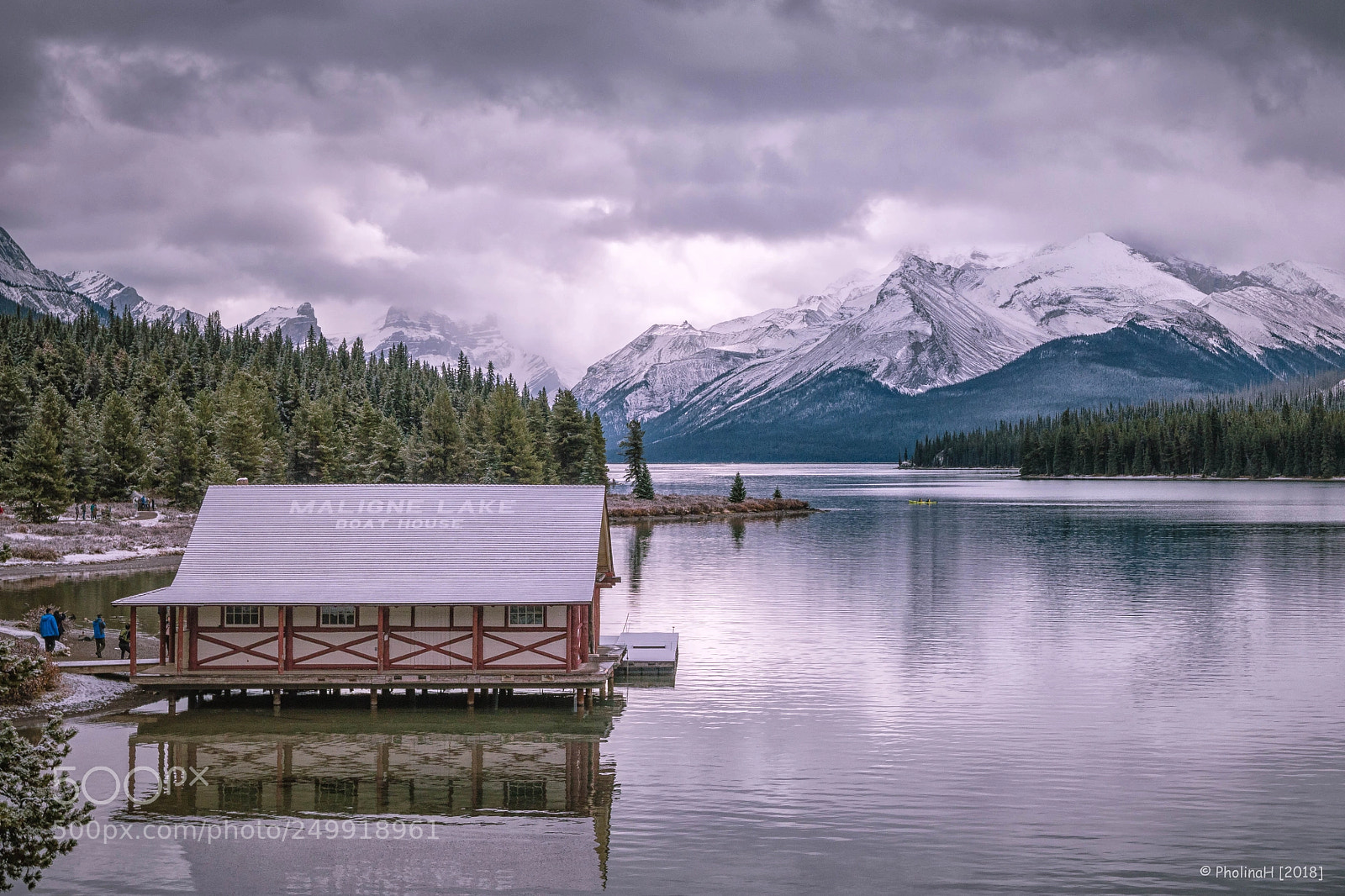 Canon EOS 70D sample photo. The boat house photography