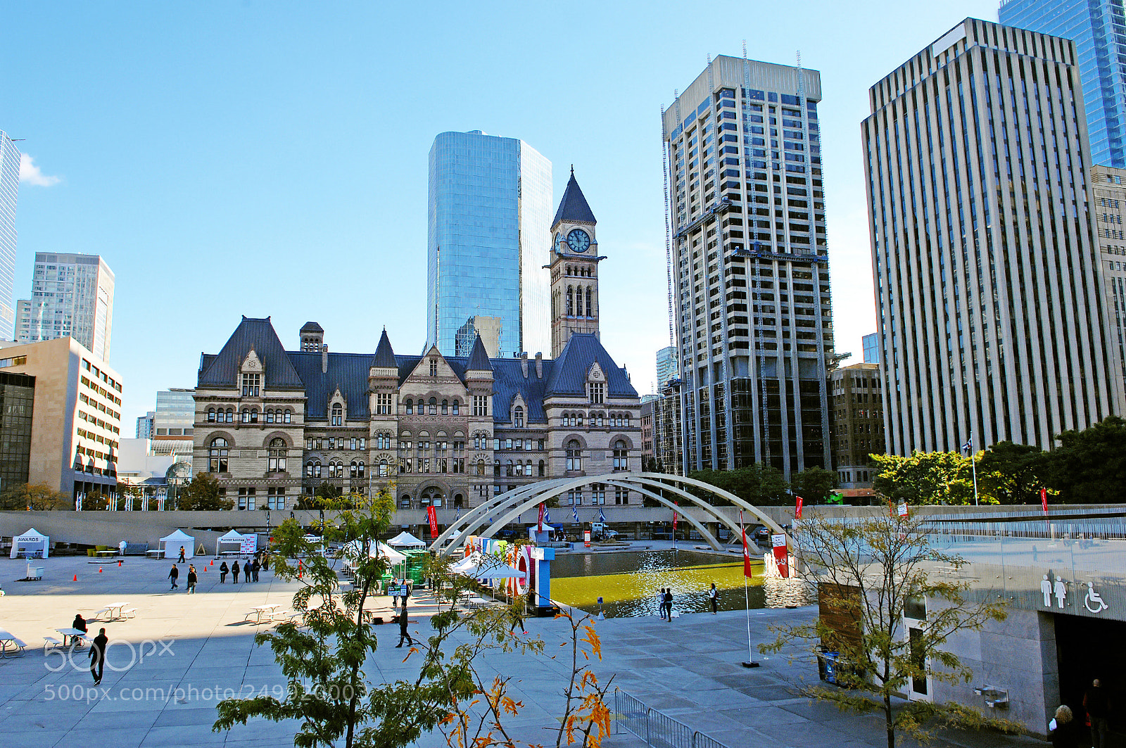 Nikon D2X sample photo. Nathan phillip square in photography