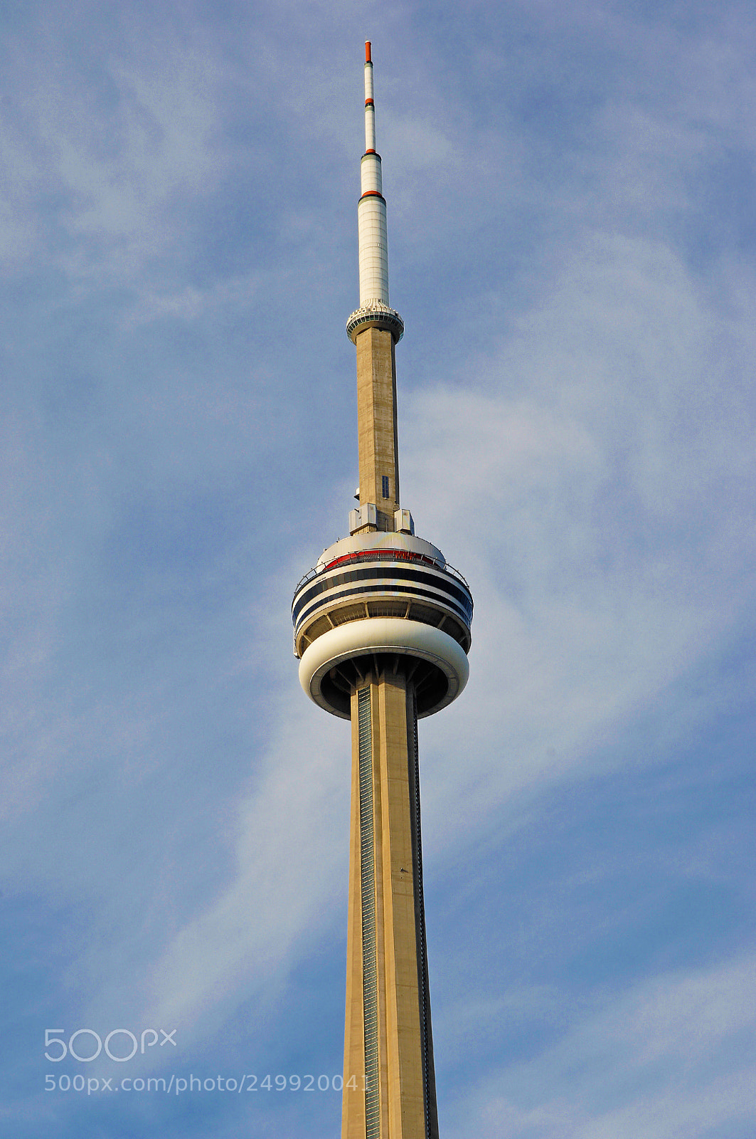 Nikon D2X sample photo. Cn tower from toronto photography