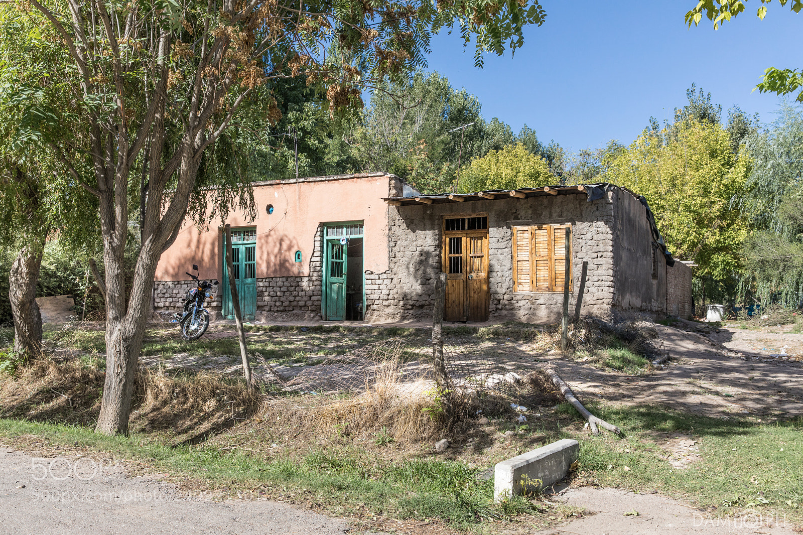 Canon EOS 5D Mark IV sample photo. The old house photography