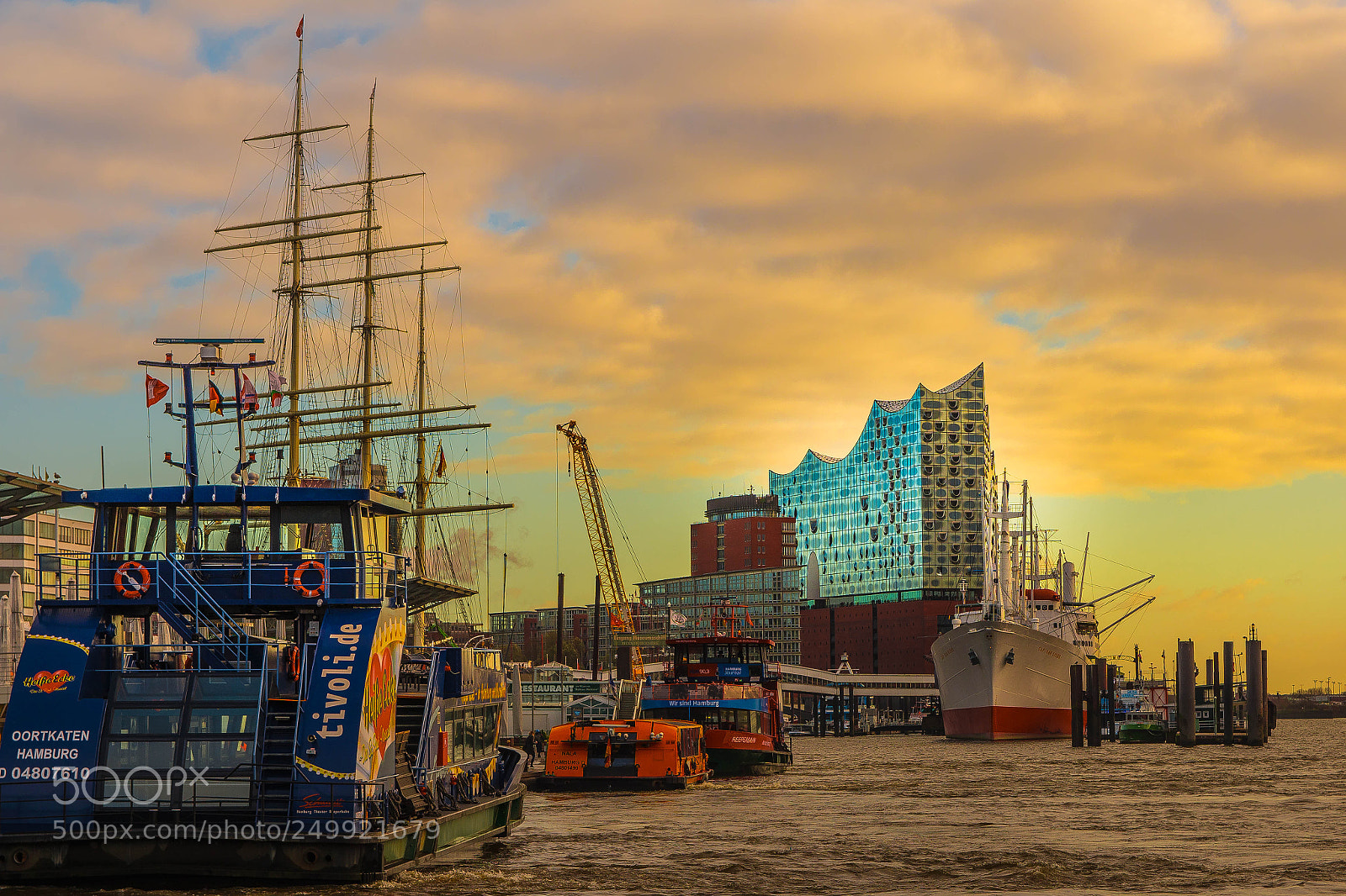 Nikon D7200 sample photo. Hamburg und seine elbphilharmonie photography