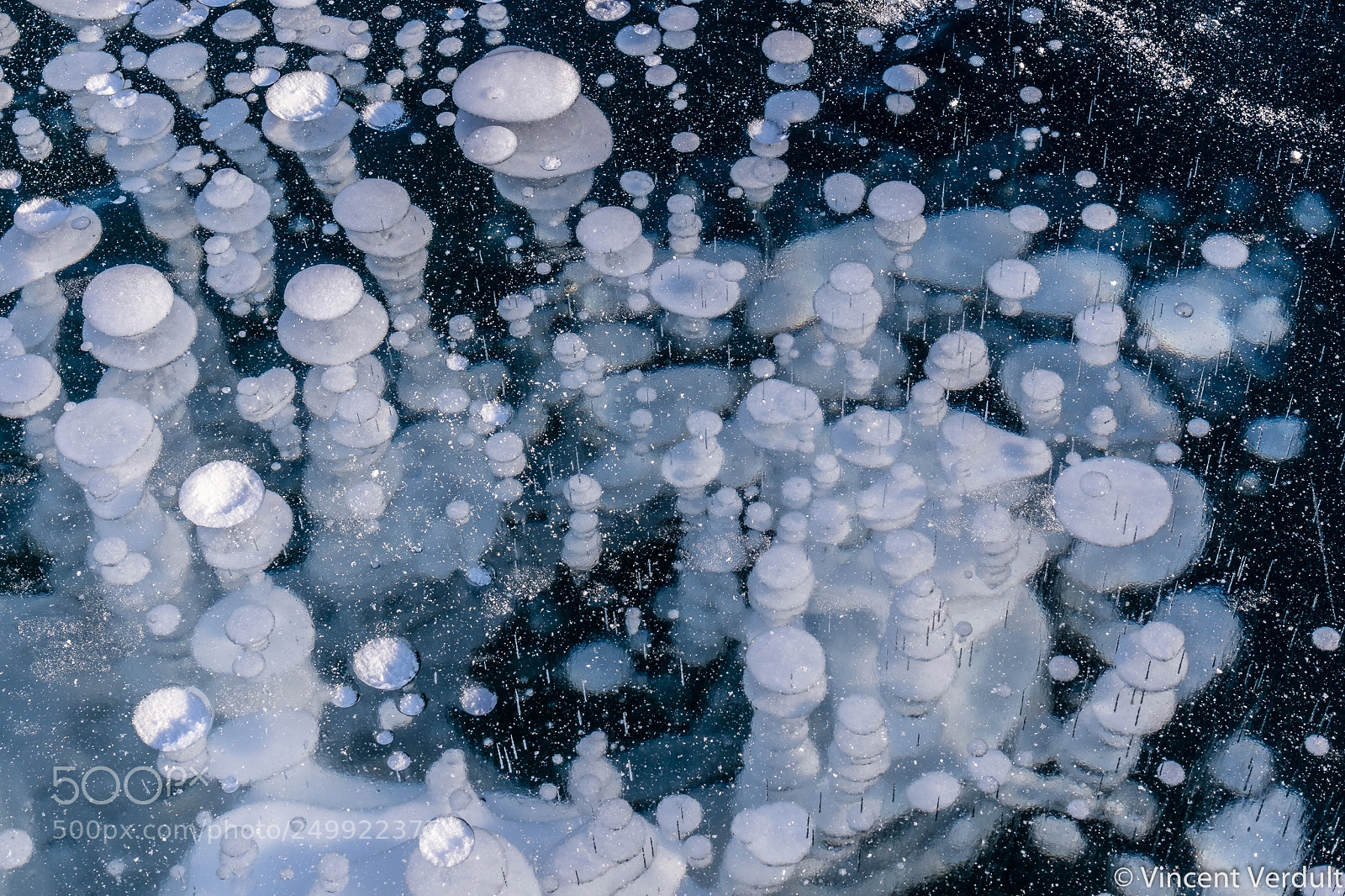 Canon EOS 7D Mark II sample photo. Ice with bubbles photography
