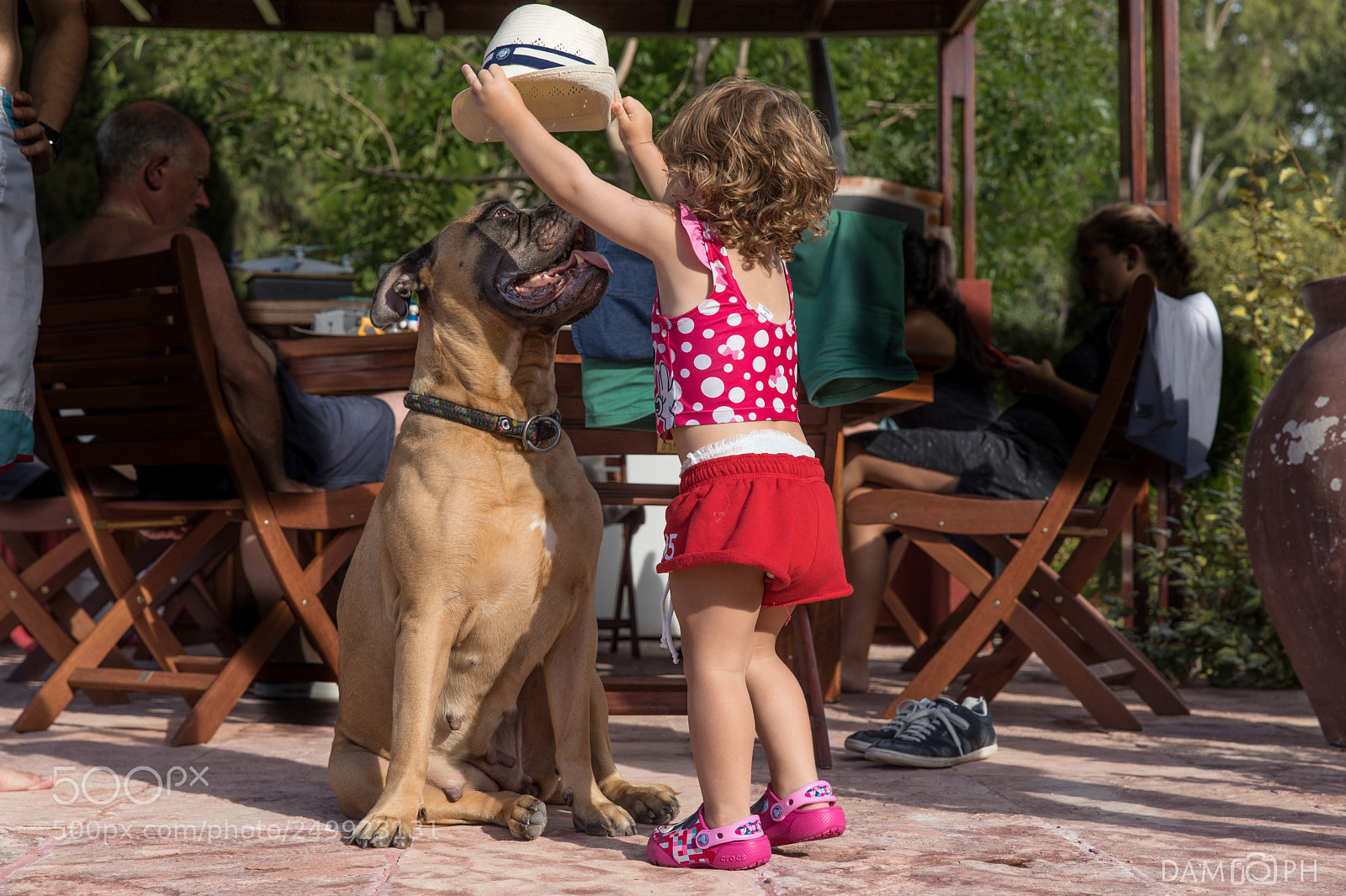 Canon EOS 5D Mark IV sample photo. The child and the photography