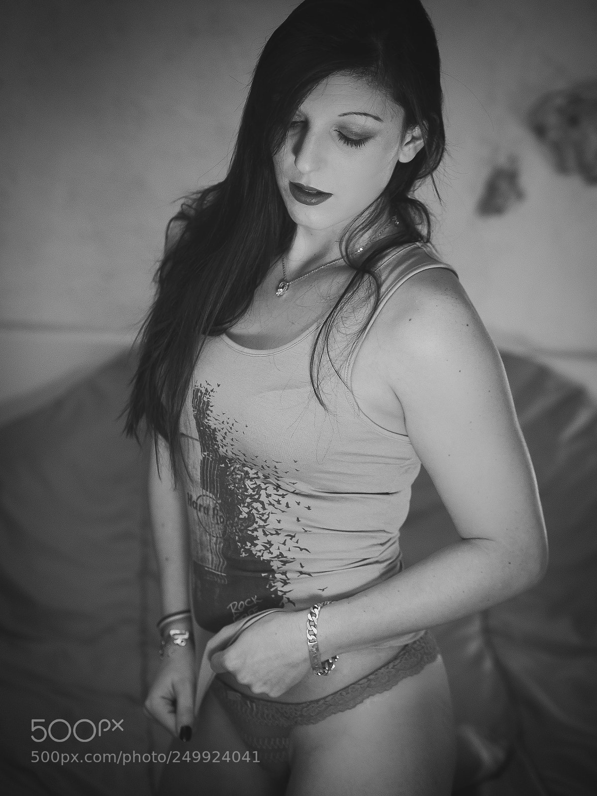 Olympus PEN-F sample photo. Elodie : portrait photography