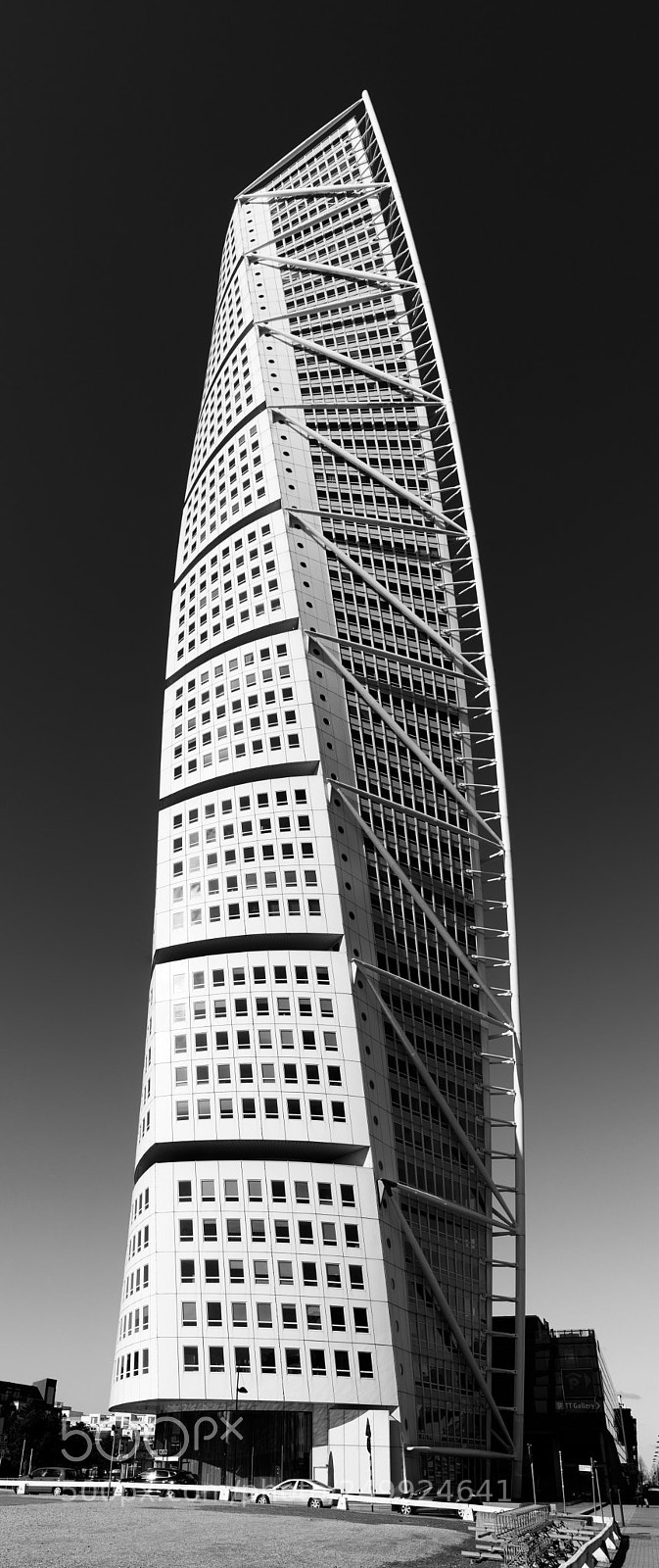 Canon EOS 80D sample photo. The turning torso photography