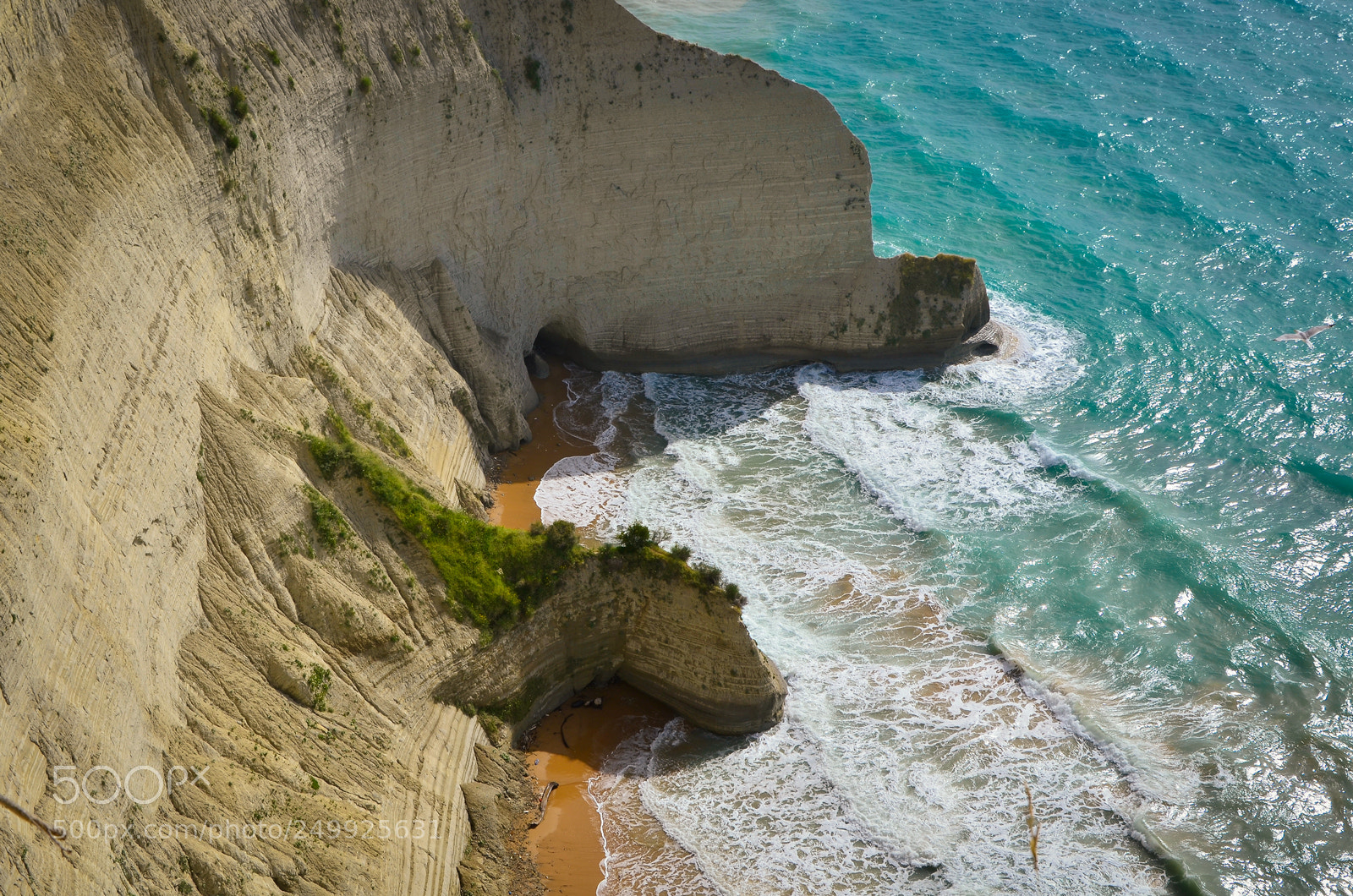 Nikon D5100 sample photo. Loggas beach photography