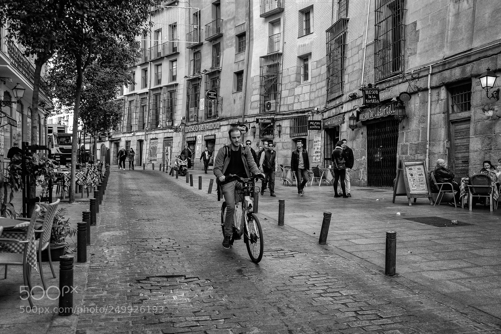 Fujifilm X-T1 sample photo. People cuchilleros ii photography