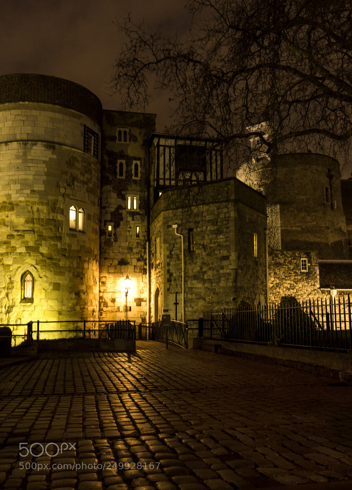Canon EOS 700D (EOS Rebel T5i / EOS Kiss X7i) sample photo. Tower of london photography