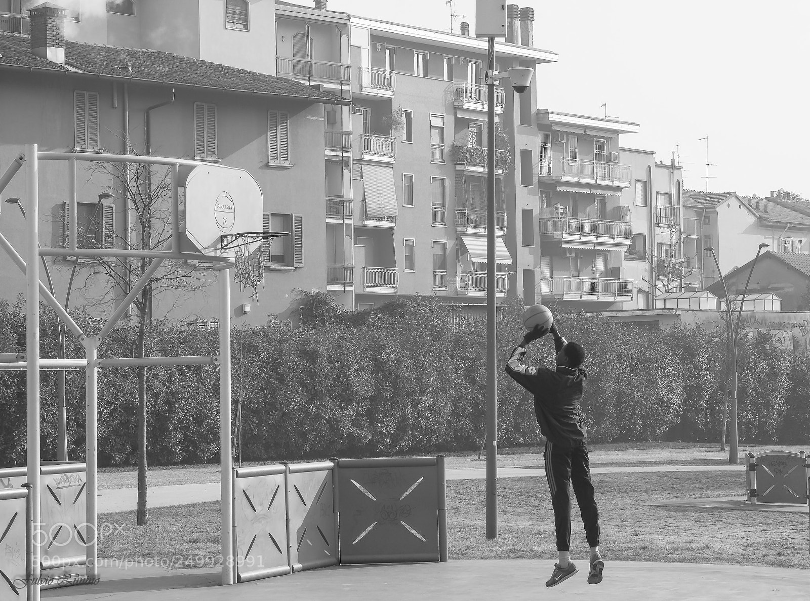 Olympus PEN-F sample photo. On sunday morning photography