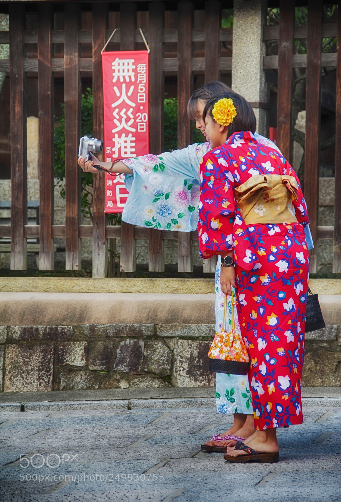 Canon EOS 600D (Rebel EOS T3i / EOS Kiss X5) sample photo. Selfie photography