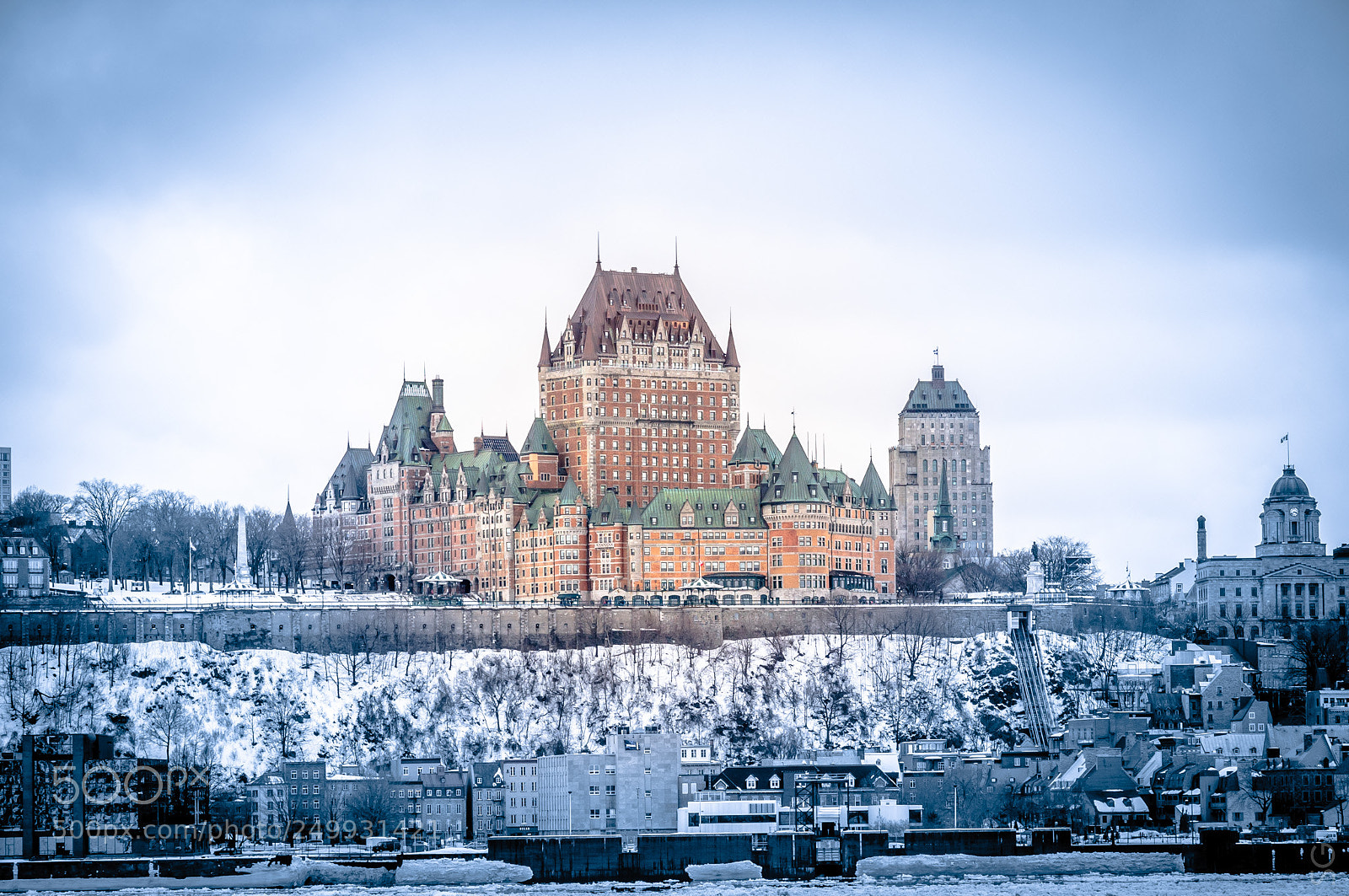 Nikon D5000 sample photo. Chateau frontenac photography