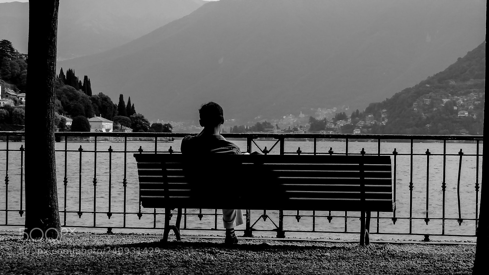 Sony DSC-HX200V sample photo. Man on the bench photography
