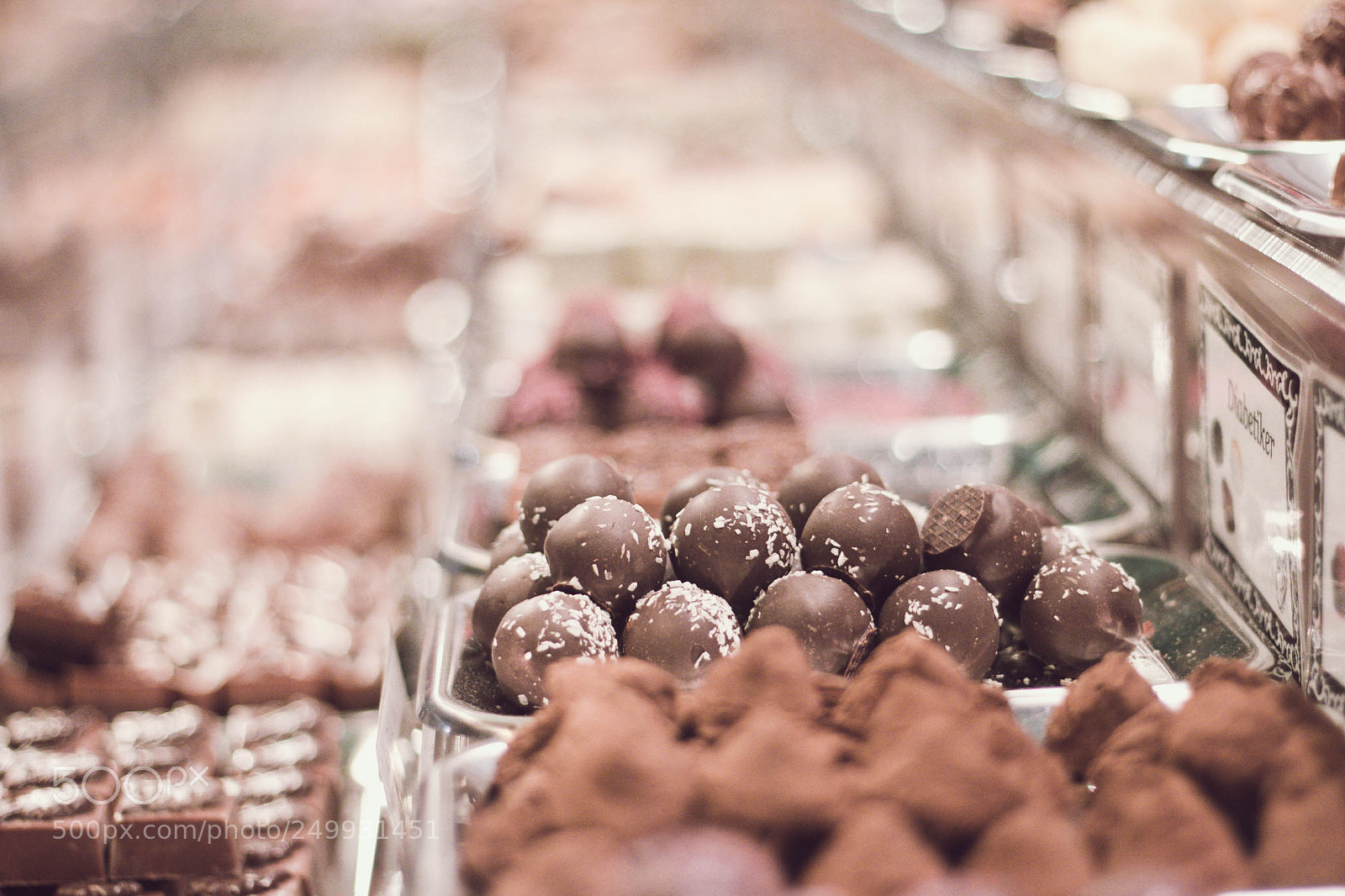 Canon EOS 70D sample photo. Endless choice photography