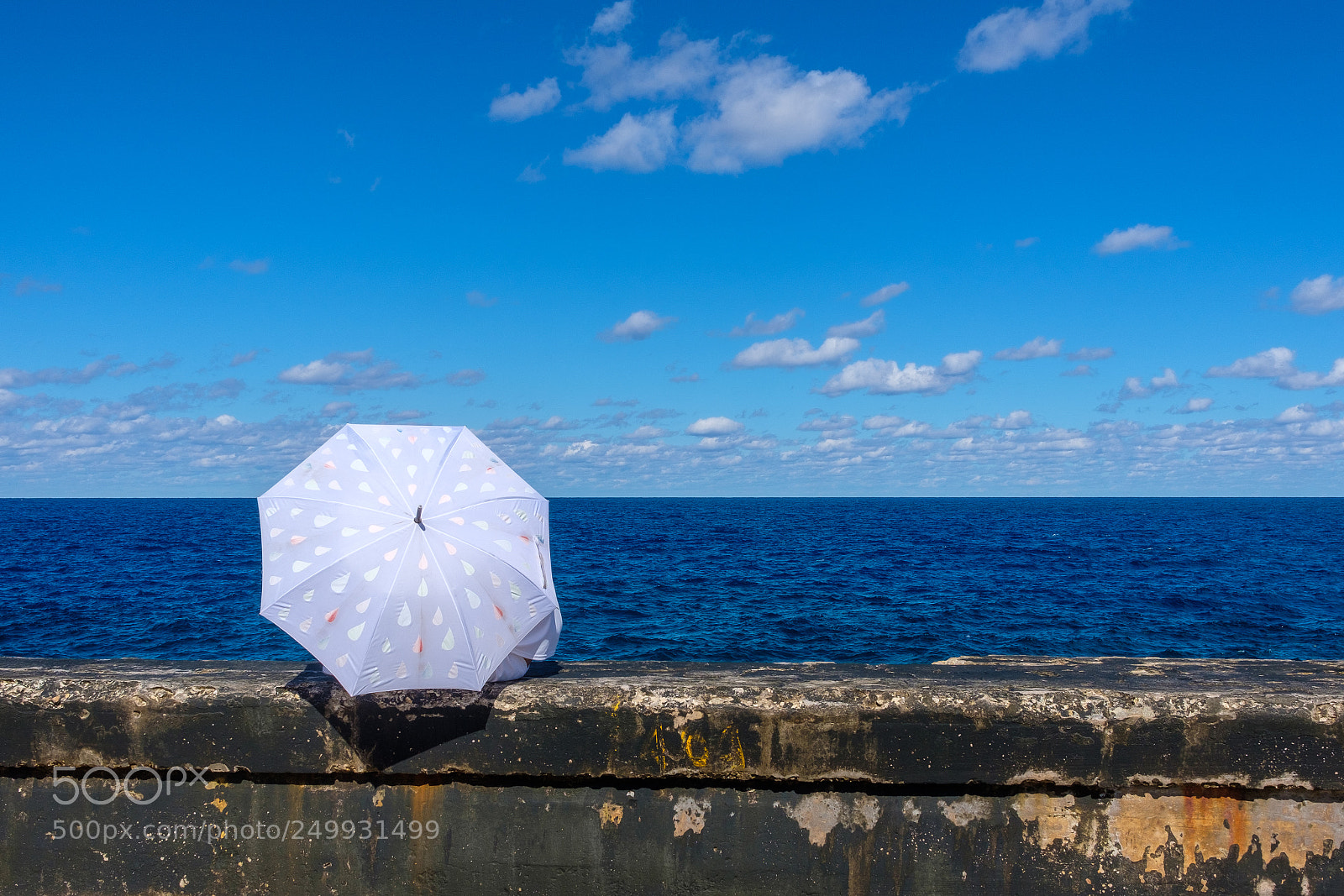 Fujifilm X100F sample photo. Havana - malecon photography