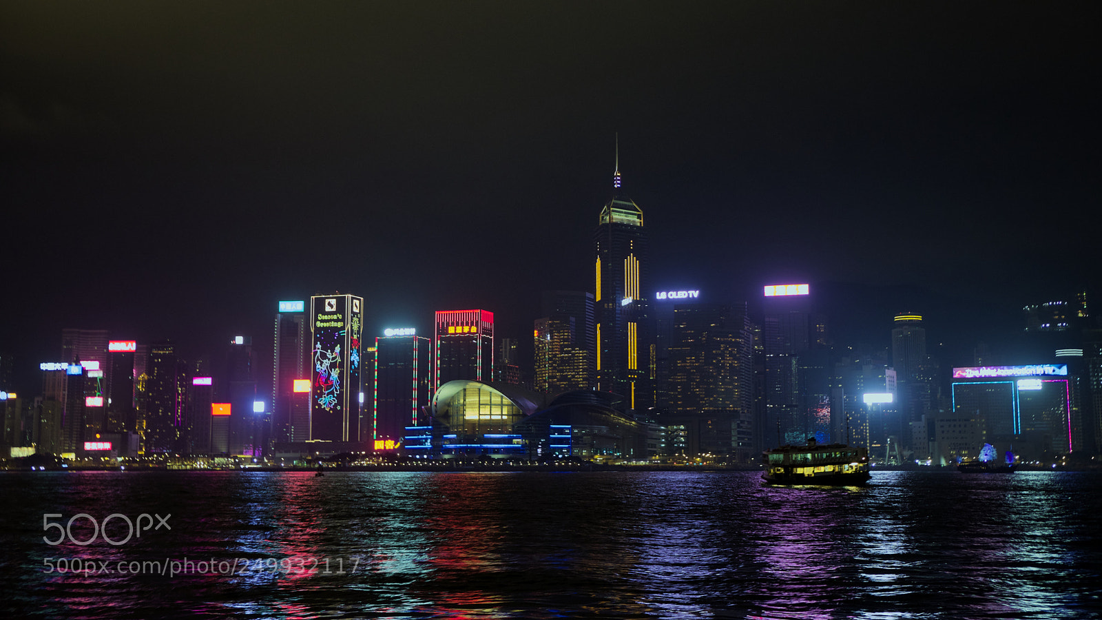 Fujifilm X-T2 sample photo. Crossing victoria harbour at photography
