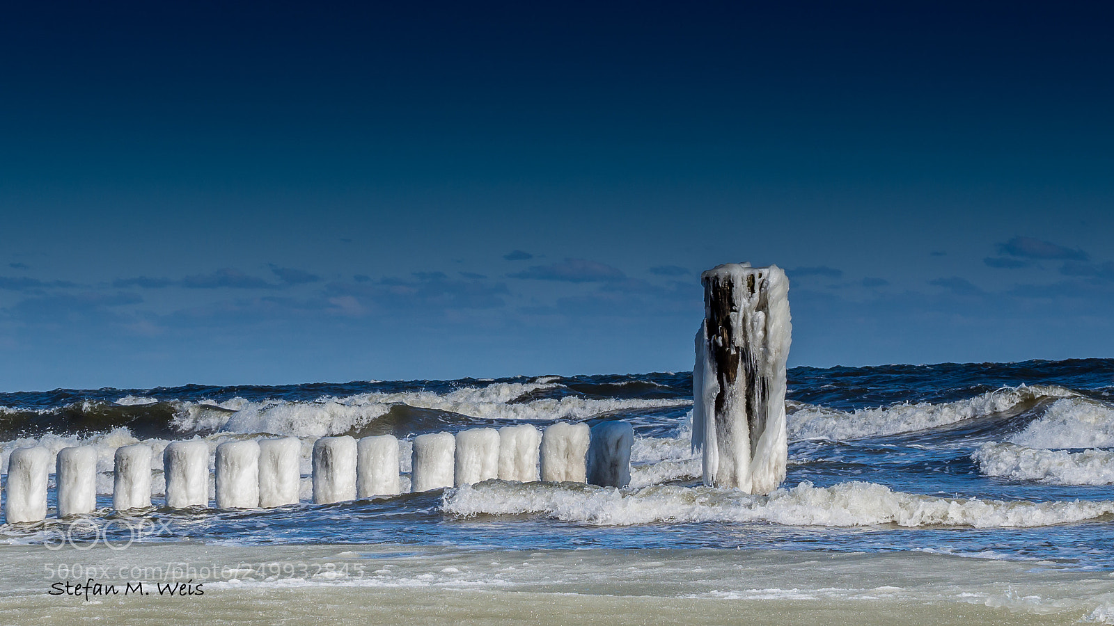 Olympus OM-D E-M10 II sample photo. Frozen sea... photography