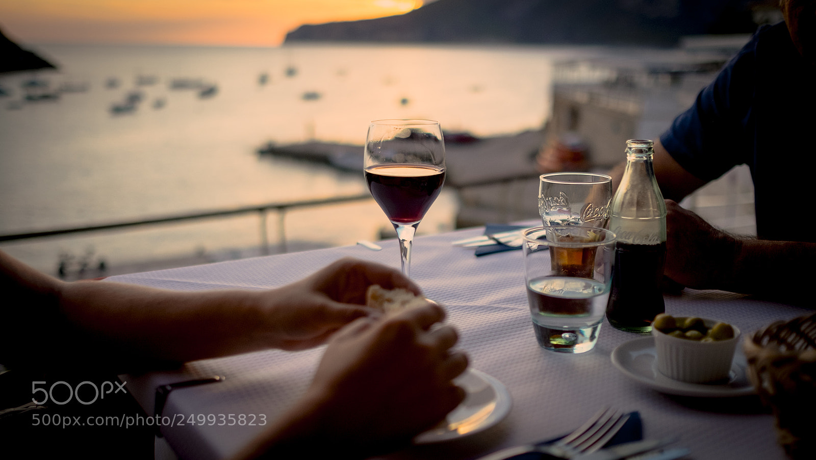 Fujifilm X-T1 sample photo. Sunset dining photography