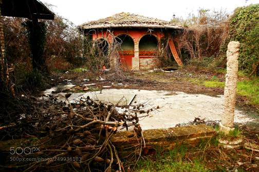Canon EOS 400D (EOS Digital Rebel XTi / EOS Kiss Digital X) sample photo. Abandoned photography