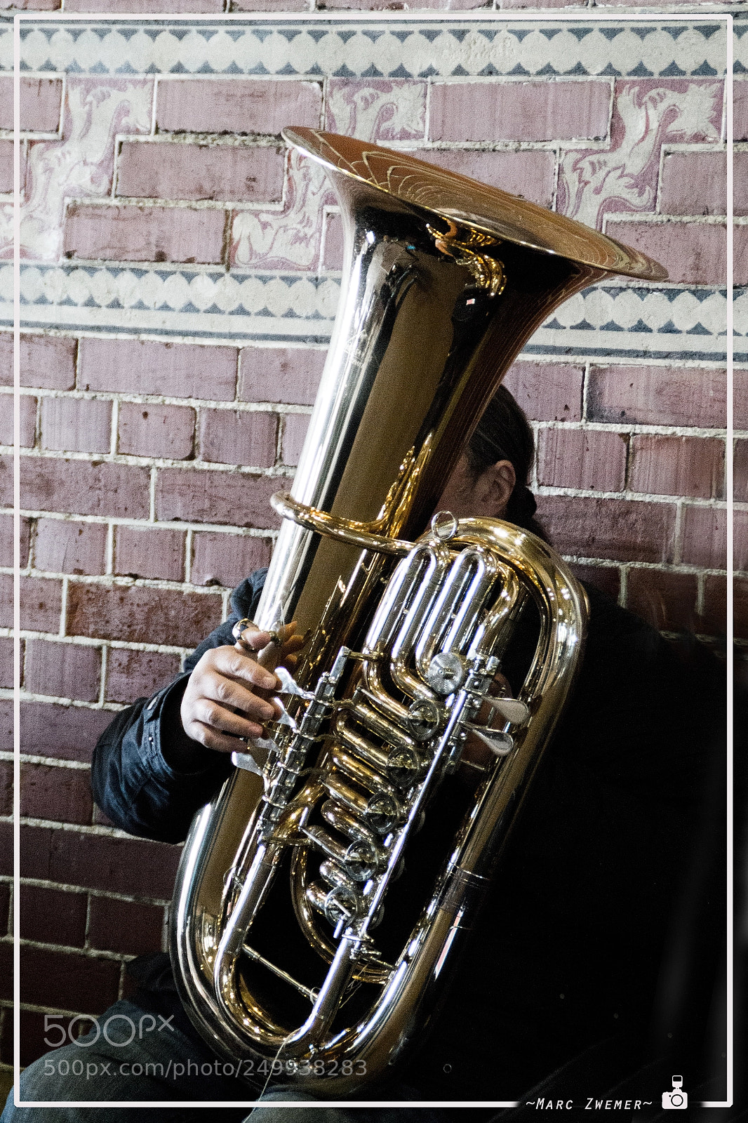 Sony SLT-A58 sample photo. Playing music photography
