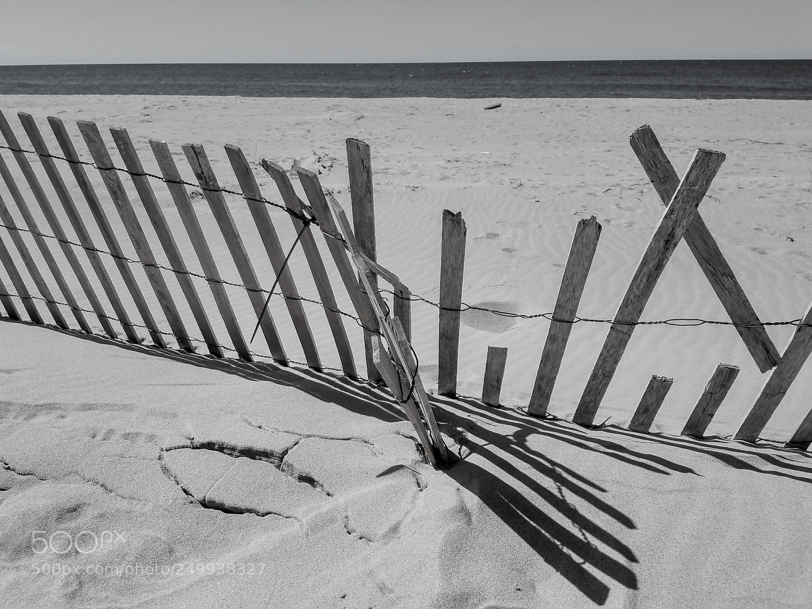 Samsung Galaxy S7 Edge sample photo. Sand broken fence photography