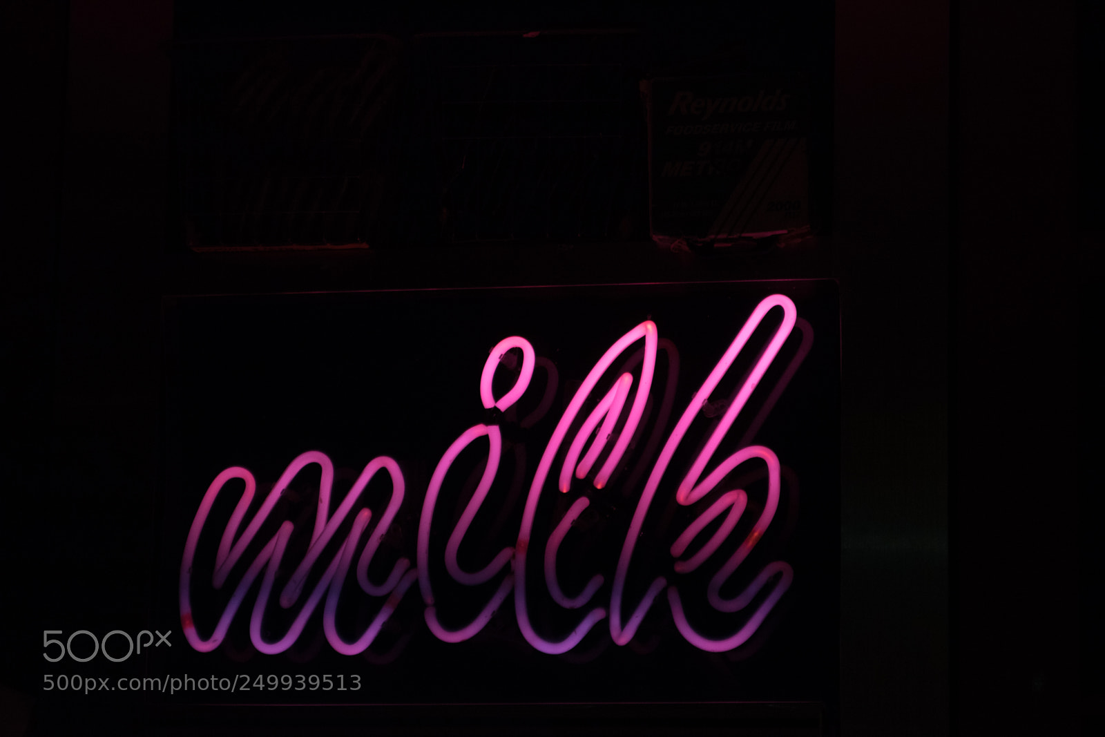 Canon EOS 760D (EOS Rebel T6s / EOS 8000D) sample photo. Milk photography