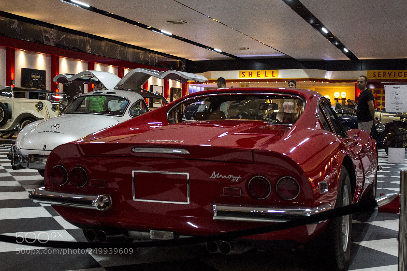 Canon EOS 650D (EOS Rebel T4i / EOS Kiss X6i) sample photo. Ferrari dino photography