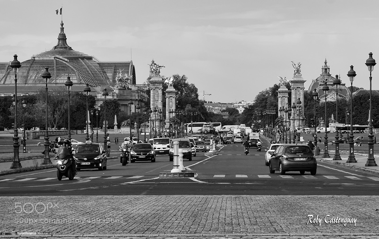 Canon EOS 1000D (EOS Digital Rebel XS / EOS Kiss F) sample photo. Alexandre iii bridge paris photography