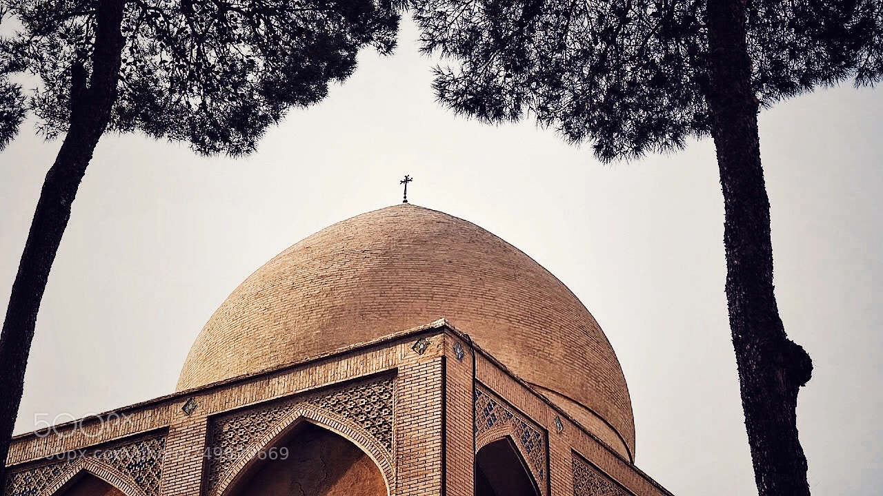 Olympus OM-D E-M10 III sample photo. Oriental church  photography