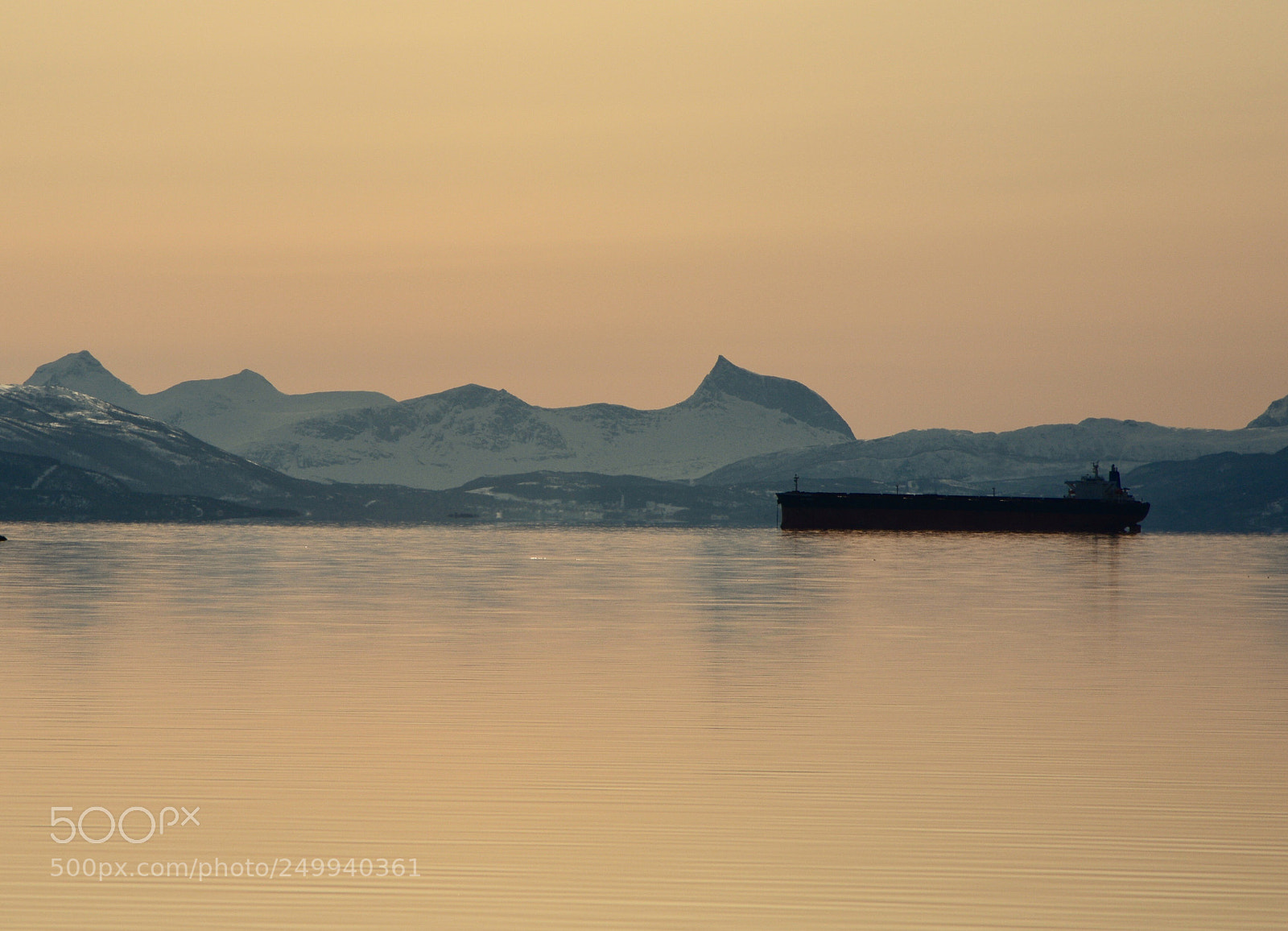 Nikon D5200 sample photo. Cargo ship
 photography