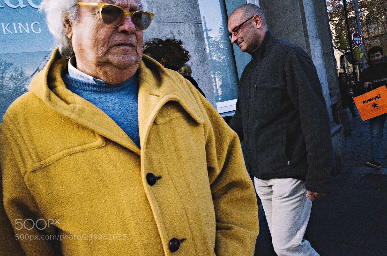Ricoh GR II sample photo. The man with yellow photography