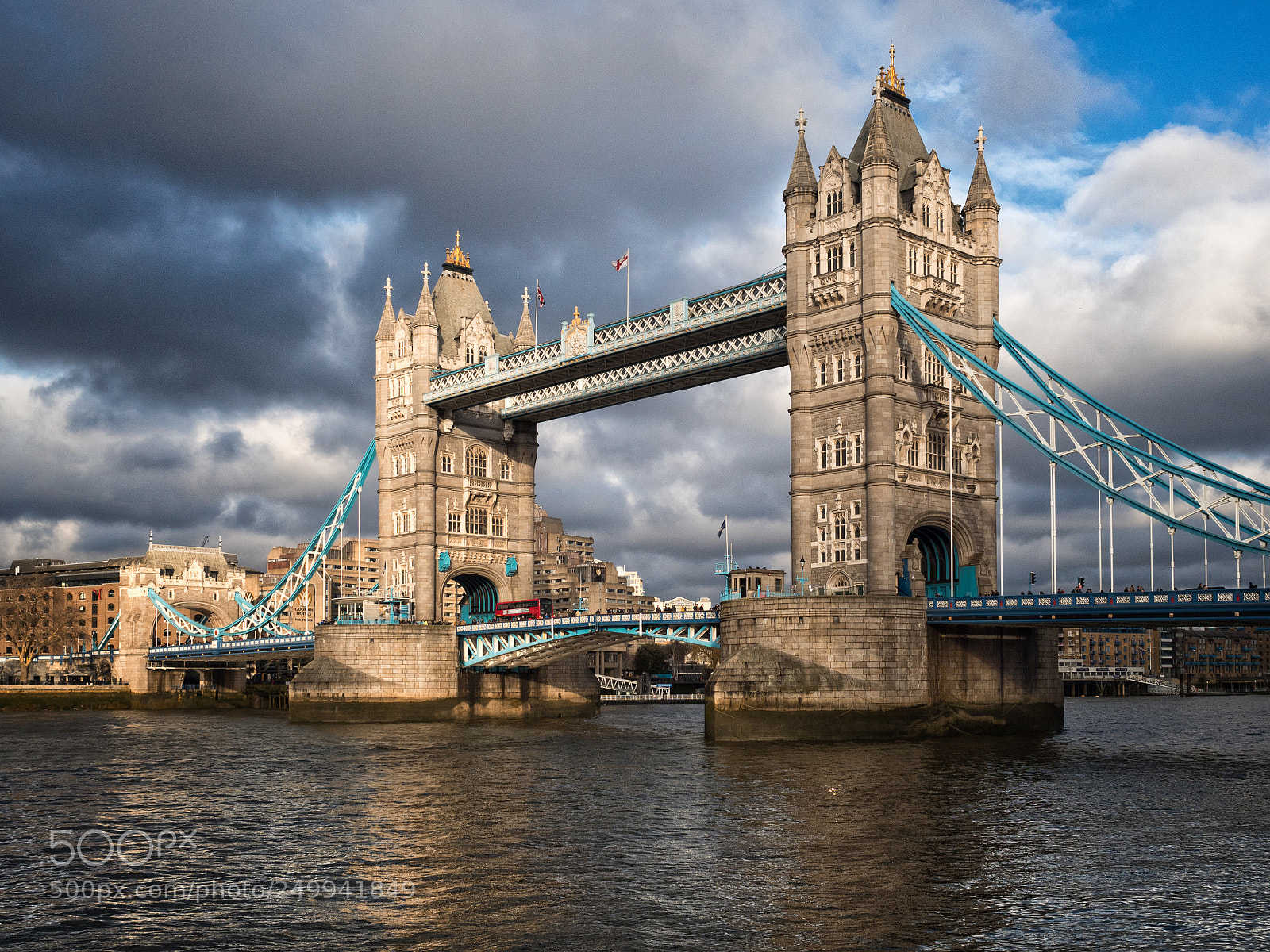 Olympus PEN E-PL7 sample photo. Tower bridge photography