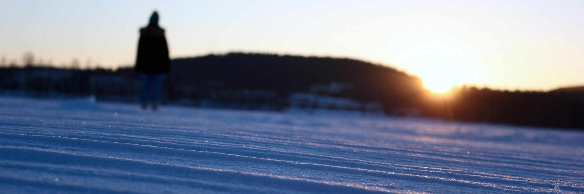 Canon EOS 550D (EOS Rebel T2i / EOS Kiss X4) sample photo. Sunset on the frozen lake photography