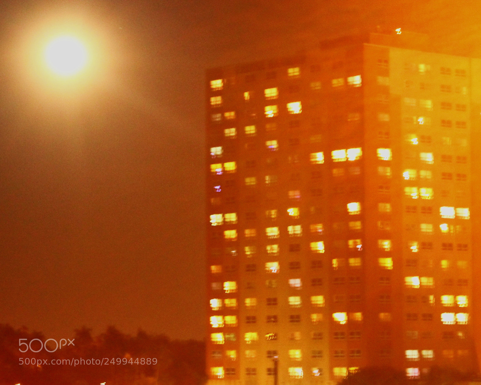 Canon EOS 7D sample photo. Bright moon photography