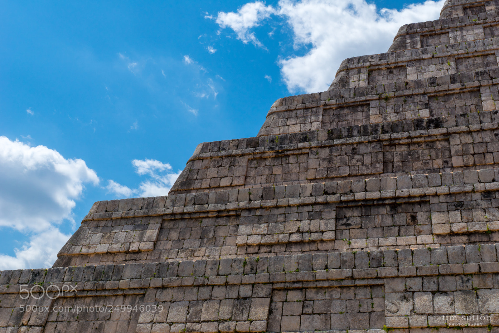 Sony ILCA-77M2 sample photo. Stonework detail of the photography