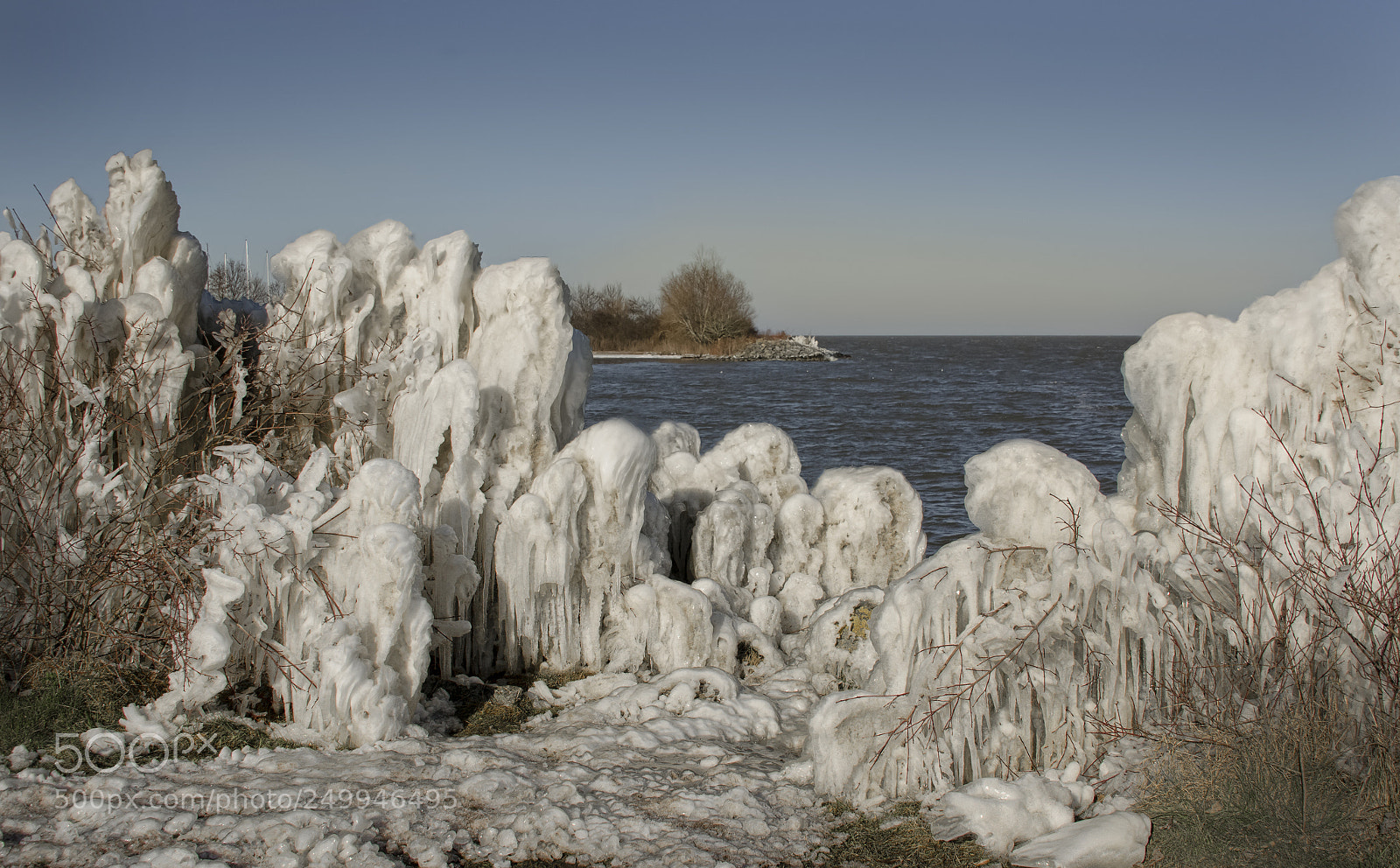 Nikon D5100 sample photo. Frozen statues photography